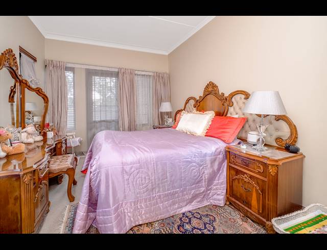 2 BEDROOM APARTMENT FOR SALE IN BEVERLEY